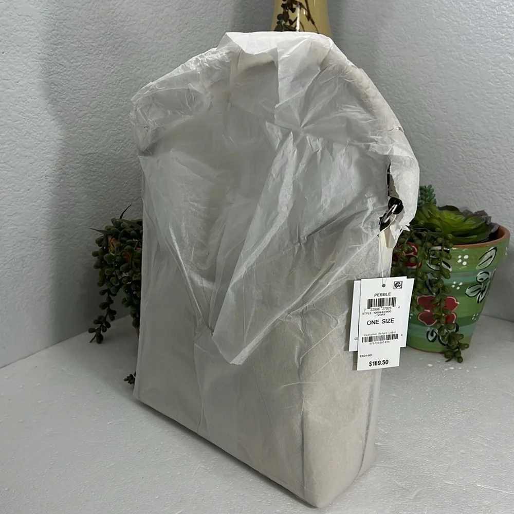 NWT GIANI BERNINI BRAID HANDLE PEBBLE HOBO BAG , IVORY